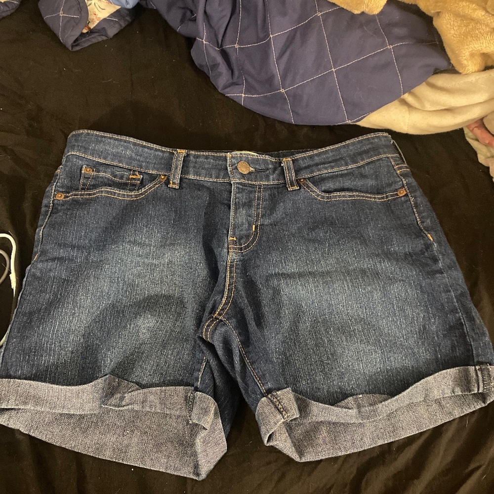 Super cute jean shorts